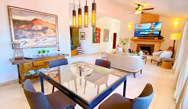 Ajijic Modern 2 Bedroom - Best Summer Rates - AC - Bikes -Gym -Pickleball Court