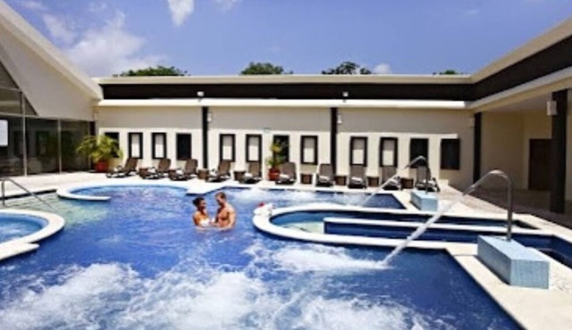 All Inclusive Family Resort! 5 min from the beach!