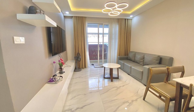 Alm's 2 BedRoom Apartment at Sunrise City District 7