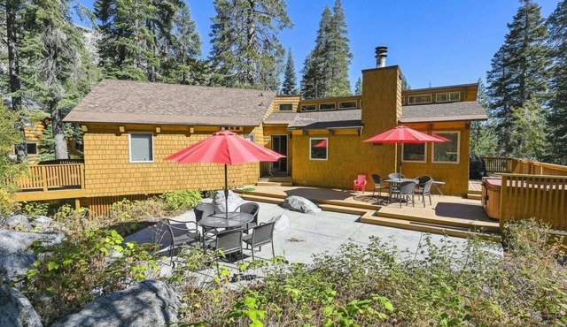 Alpine Adventure by Tahoe Getaways - Ski Shuttle, Hot Tub + Pet Friendly in Olympic Valley