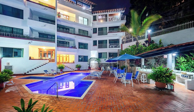 Alta Vista Hideaway – 1 Bedroom, 2 Baths, Ideal for 4 Guests