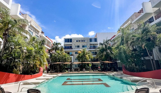 Amazing and big condo in downtown, 3 bedrooms all in suite and spacious areas