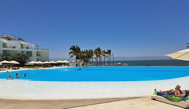 Aria Ocean Nuevo Vallarta Beach Pool