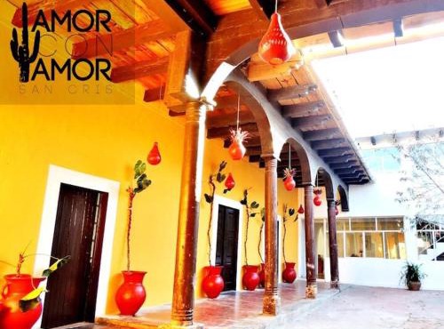 Artisanal-Casa in the Center of San Cris