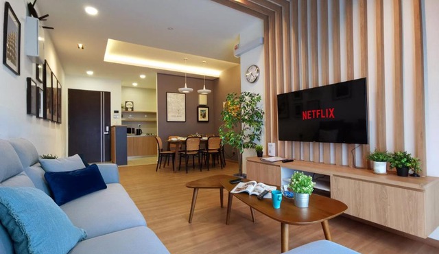 Artsy Homestay in JB Town Center Near FoodCourt, Malls & Grocery