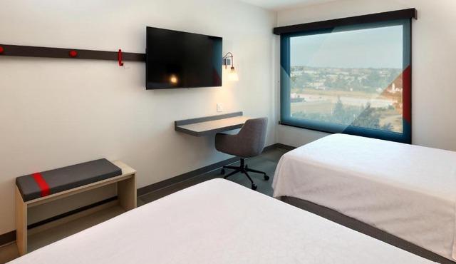 avid hotel Guadalajara Aeropuerto Norte by IHG in Guadalajara