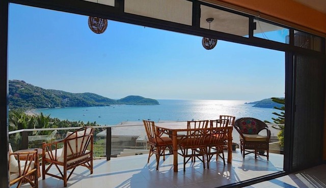 Awesome View, Authentic Charm, Tropical Fantasy in Zihuatanejo