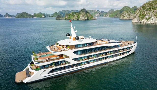 Azura Cruise