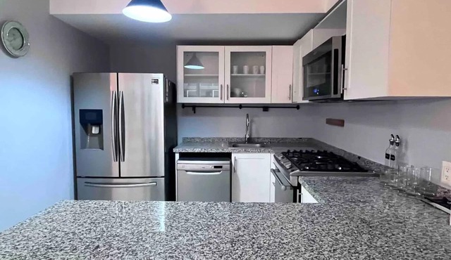 B109- 2BR/2BTH - One Bedroom Apartment, Sleeps 4