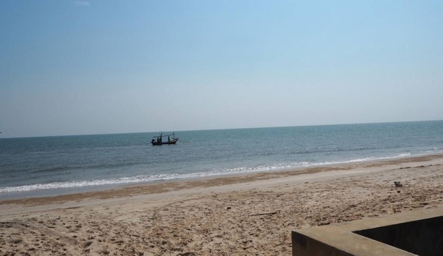 Baan Tukta at Beach
