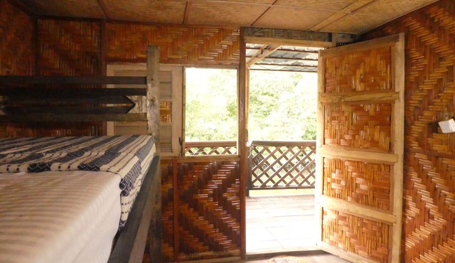 Bakau Hijau Riverlodge - Hostel in Bedung