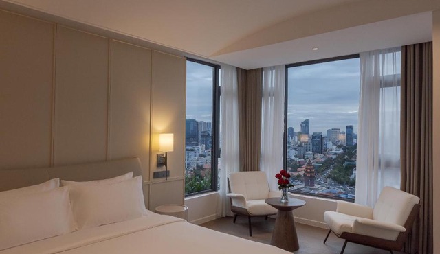Bassac Signature Experience Modern City Living with Infinity Pool and Rooftop Dinning