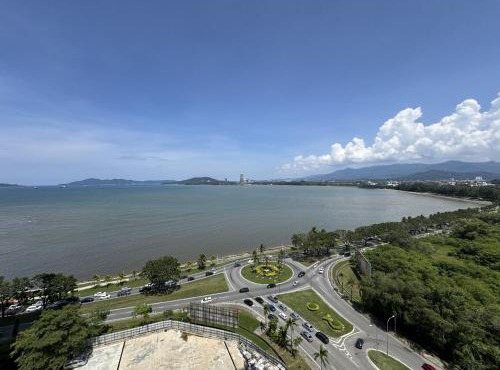 Bay Suites l Seaview l 8 Pax l SICC l 沙巴全海景民宿