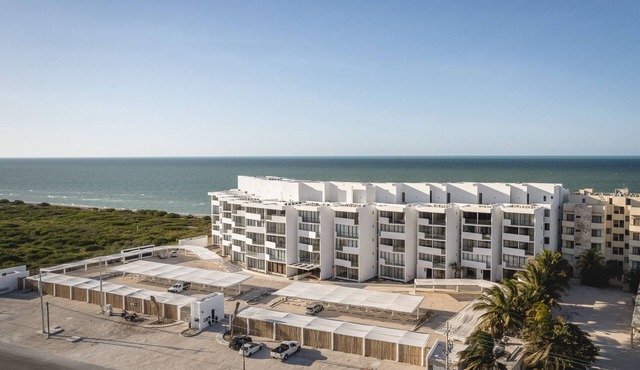 Beachfront 4BR Condo, Direct Beach Access, 3 Pools, SIELA Resort in San Bruno