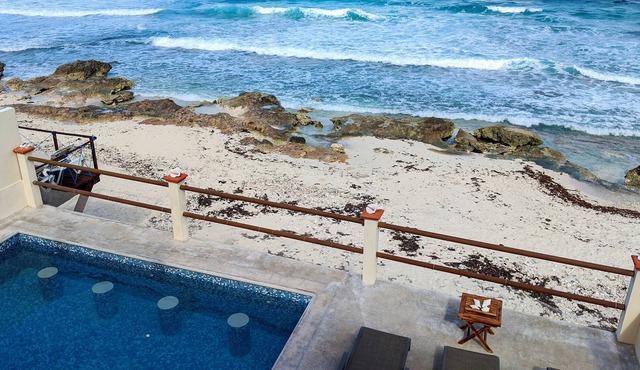 Beachfront Home Casa Tortuga