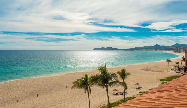 Beachfront Paradise, right on the ocean!