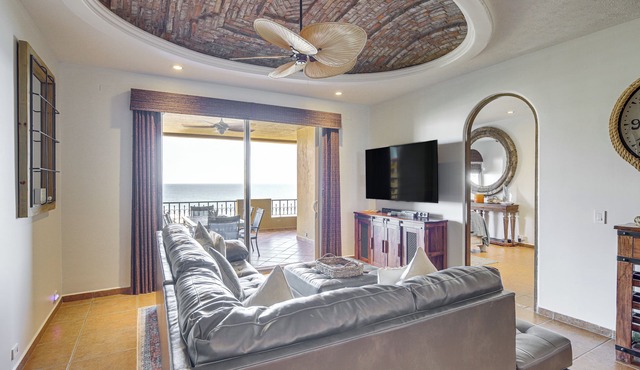 Beachfront Rocky Point Villa w/Ocean Views! in Puerto Peñasco