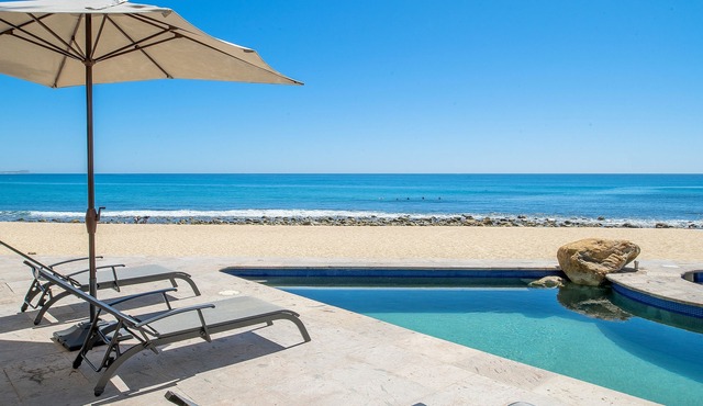 Beachfront Villa at Zippers Surf Spot w/Pool, Hot Tub & Ocean Views Cabo
