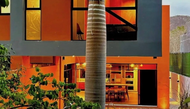 Beautiful private villa, Biopool, outdoor spaces. AC and WiFi