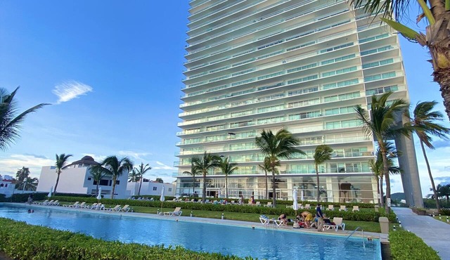 Beautiful Peninsula 3 Bedrooms Beachfront
