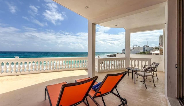 Beautiful suite w/ocean view balcony