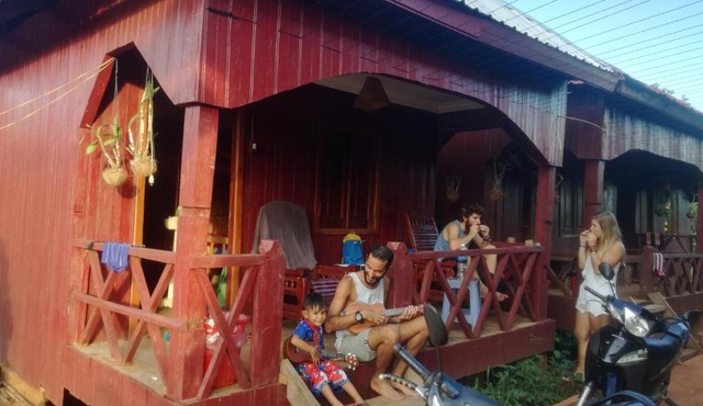 Bee Bee's Chalets home stay and trekking