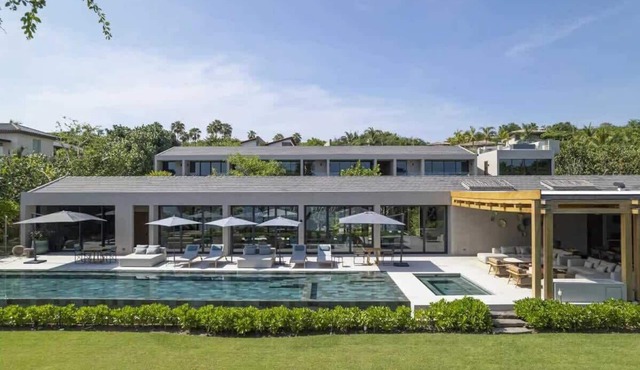 Bella Vils Kupuri: 8BR Luxury Villa + Full Service