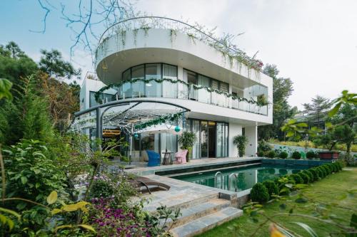 BOM HOMES - Flamigo Dai Lai Resort CBT