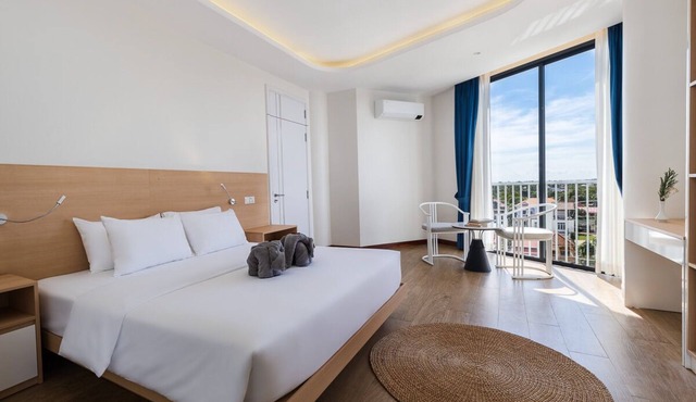 Brand new premium serviced apartment for rent and 05 minutes to Pup Street.