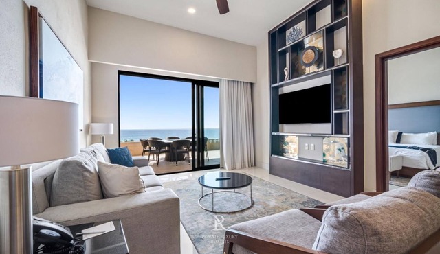 Breathtaking Oceanfront Views at Villa La Valencia Resort