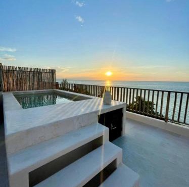 Breathtaking Ocean Vista Penthouse with Private Pool in Holbox Island