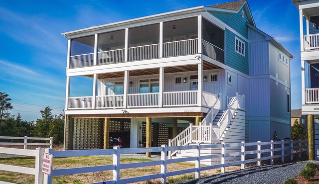Broadkill Beach home with amazing water views- just steps from the beach! in Milton
