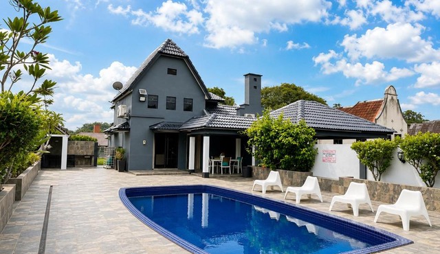 Bucketland Family Villa 5 - Private Pool, Karaoke & BBQ