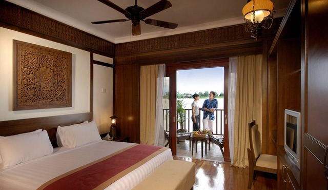 Bukit Merah Laketown Resort