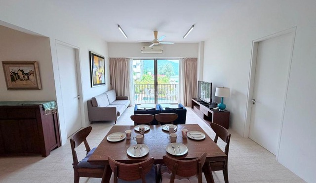 By The Sea@Side Seaview n swimming pool view #133A