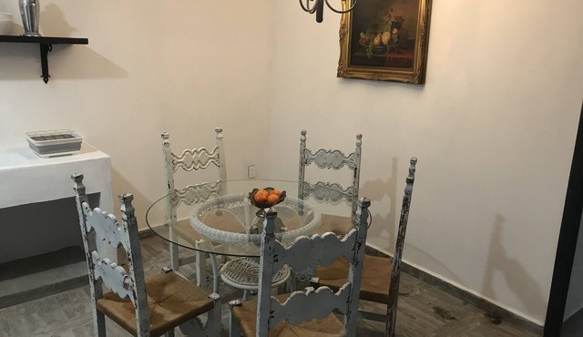 Céntrico departamento/zona de restaurantes