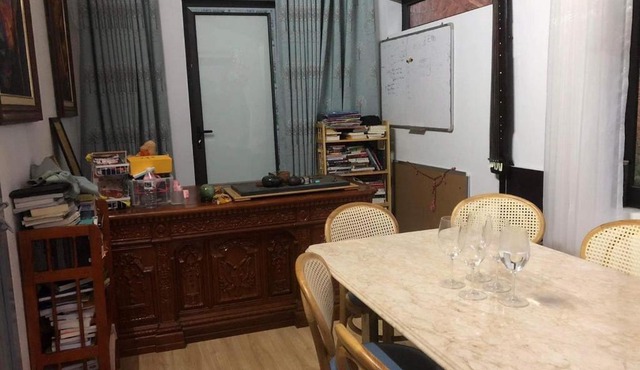 Căn nhà nhỏ bên đồi thông