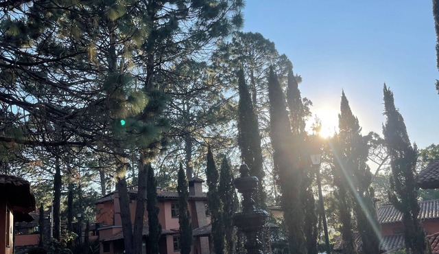Cabaña 100% de Lujo con Hermosos y Amplios Jardines