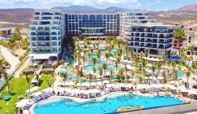 Cabo San Lucas -Villa la Valencia Beach Resort- studio for 2 — 5 star resort