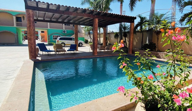 Cactus Inn Los Cabos