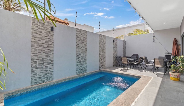 Casa Bella 6;Bedrooms Puerto Vallarta Fluvial resid. Pool, Terraza up to 18 pers