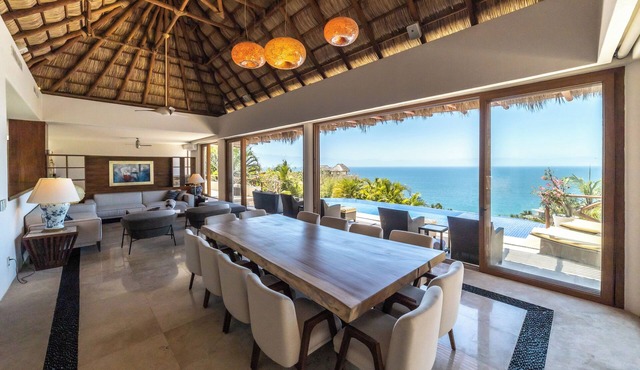 Casa Bella - Spectacular villa located in the exclusive Condominium Real del Mar