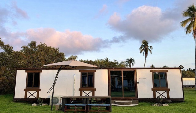 Casa Bonassola Christmas Bar in Barra de Navidad