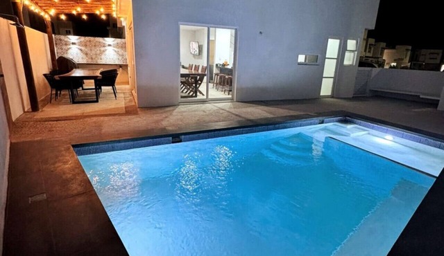 Casa con alberca propia-Almarena