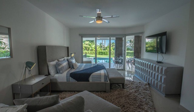 Casa Coral Beach Condo 701 S