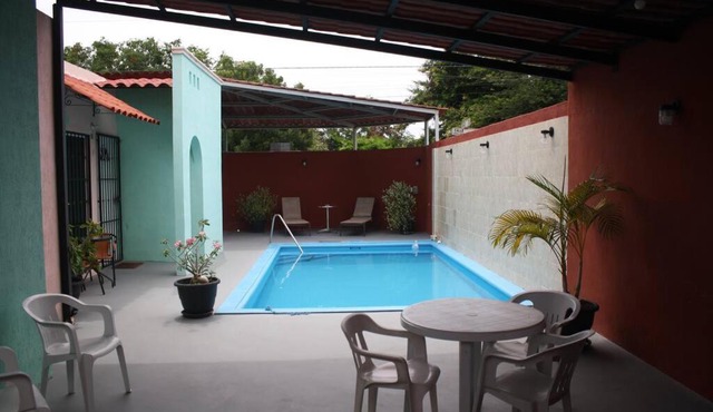 Casa llena de vida con alberca