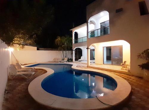 Casa los fundadores 24 7 Security Private Pool Service Included in Playa del Carmen