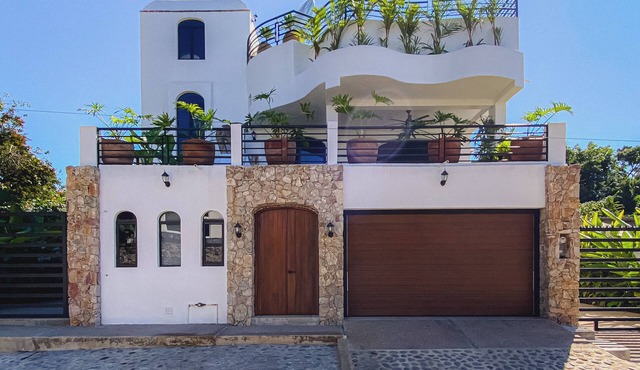 Casa Makai | Luxury home with rooftop (ocean view) in Chacala