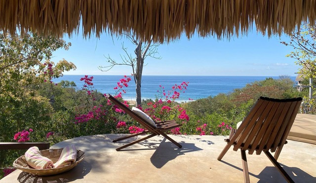 Casa Monte Pacifico, your haven of serenity between beach and rainforest.