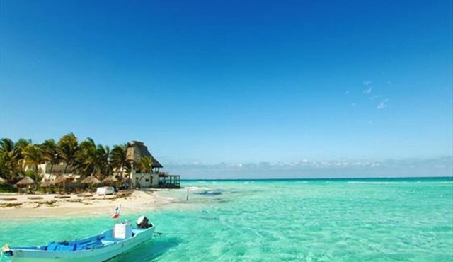 Casa Roca Caribe - 2nd Floor Suite - 2 bedroom, 2 bath, Ocean Front Balcony